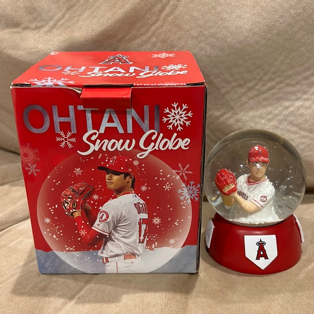 Ohtani snow globe